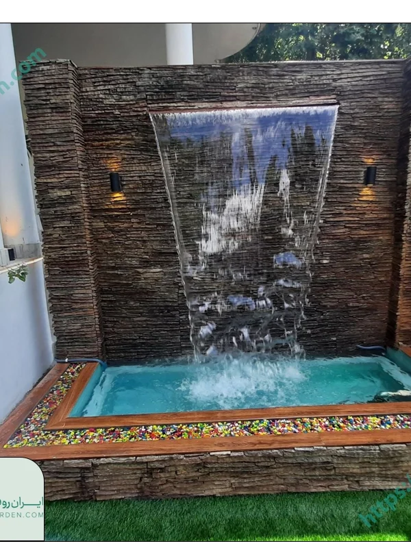 آبنما در روف گاردن